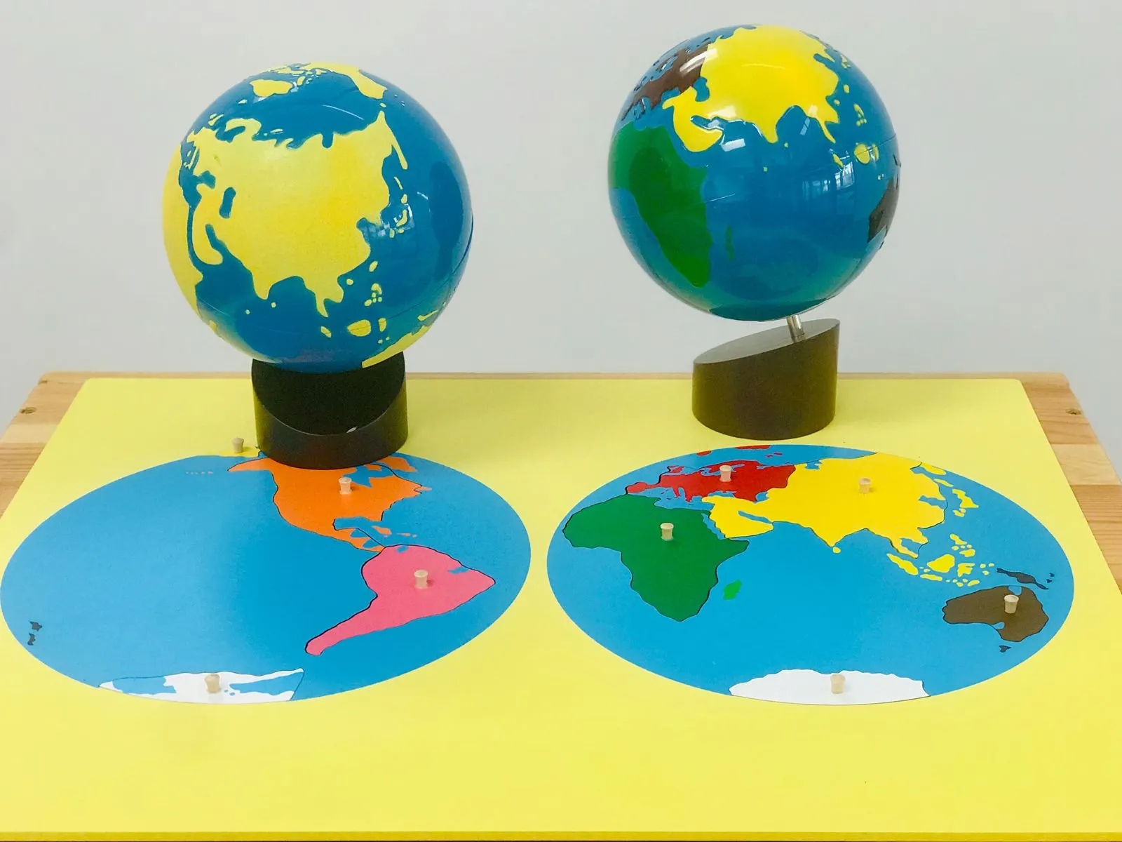 Globes and maps