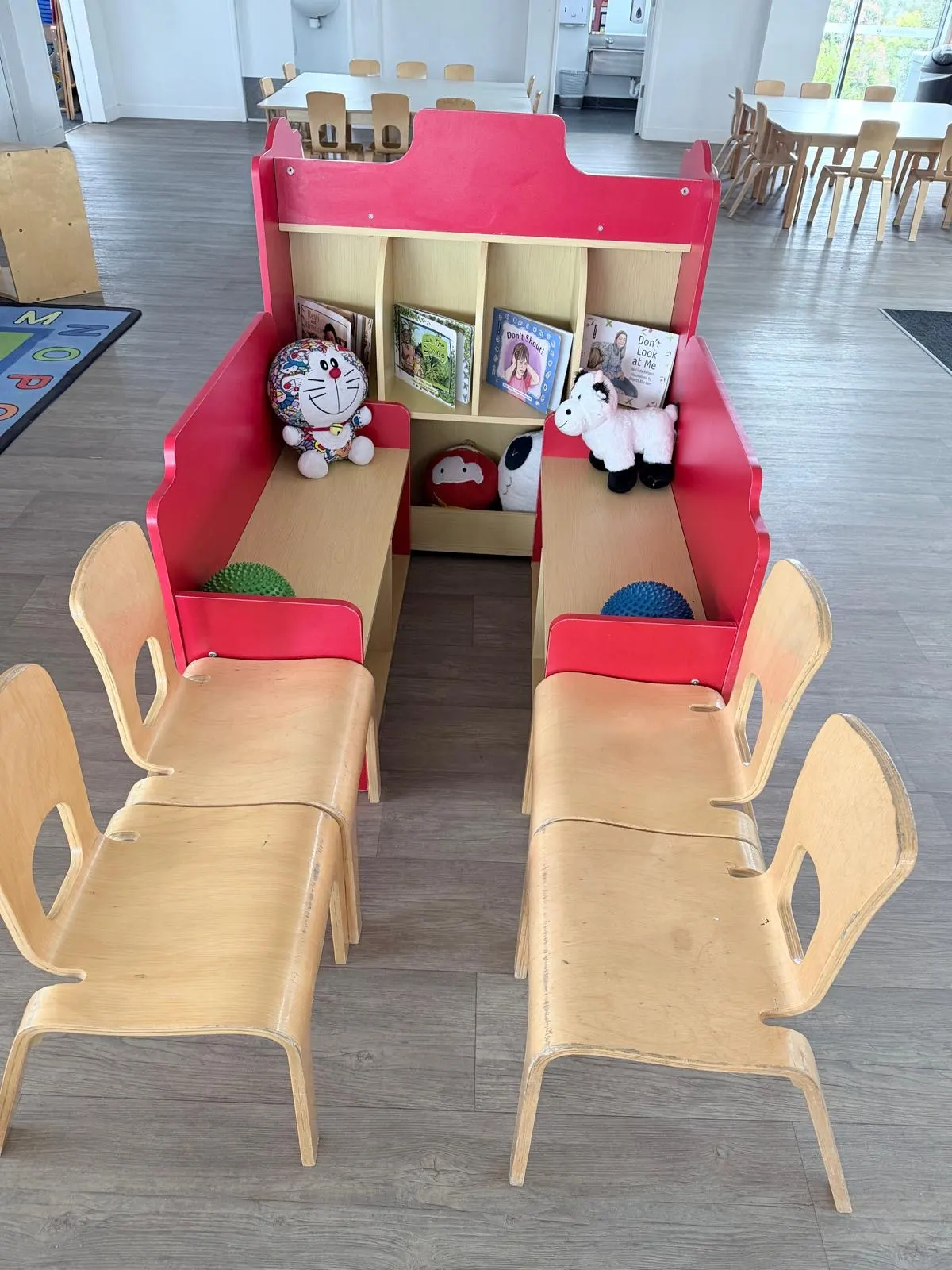 The reading bus